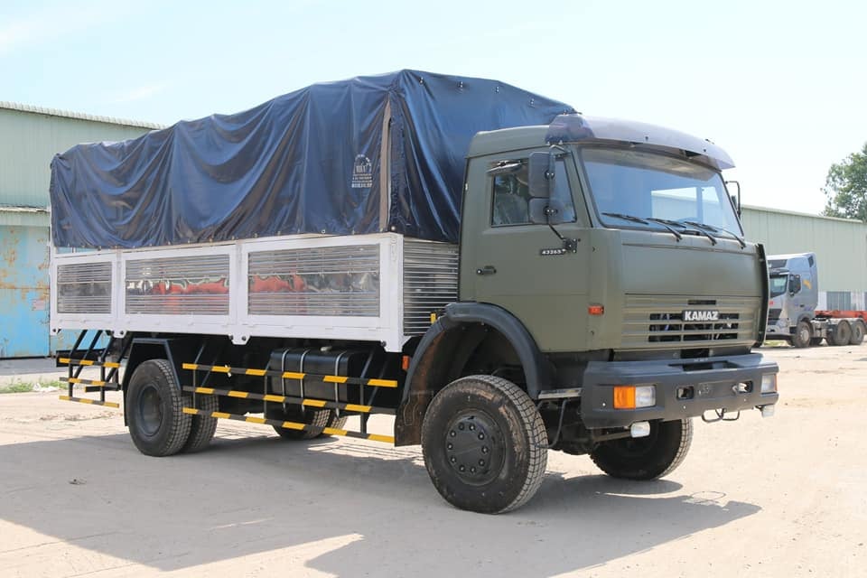Xe tải kamaz 4x4