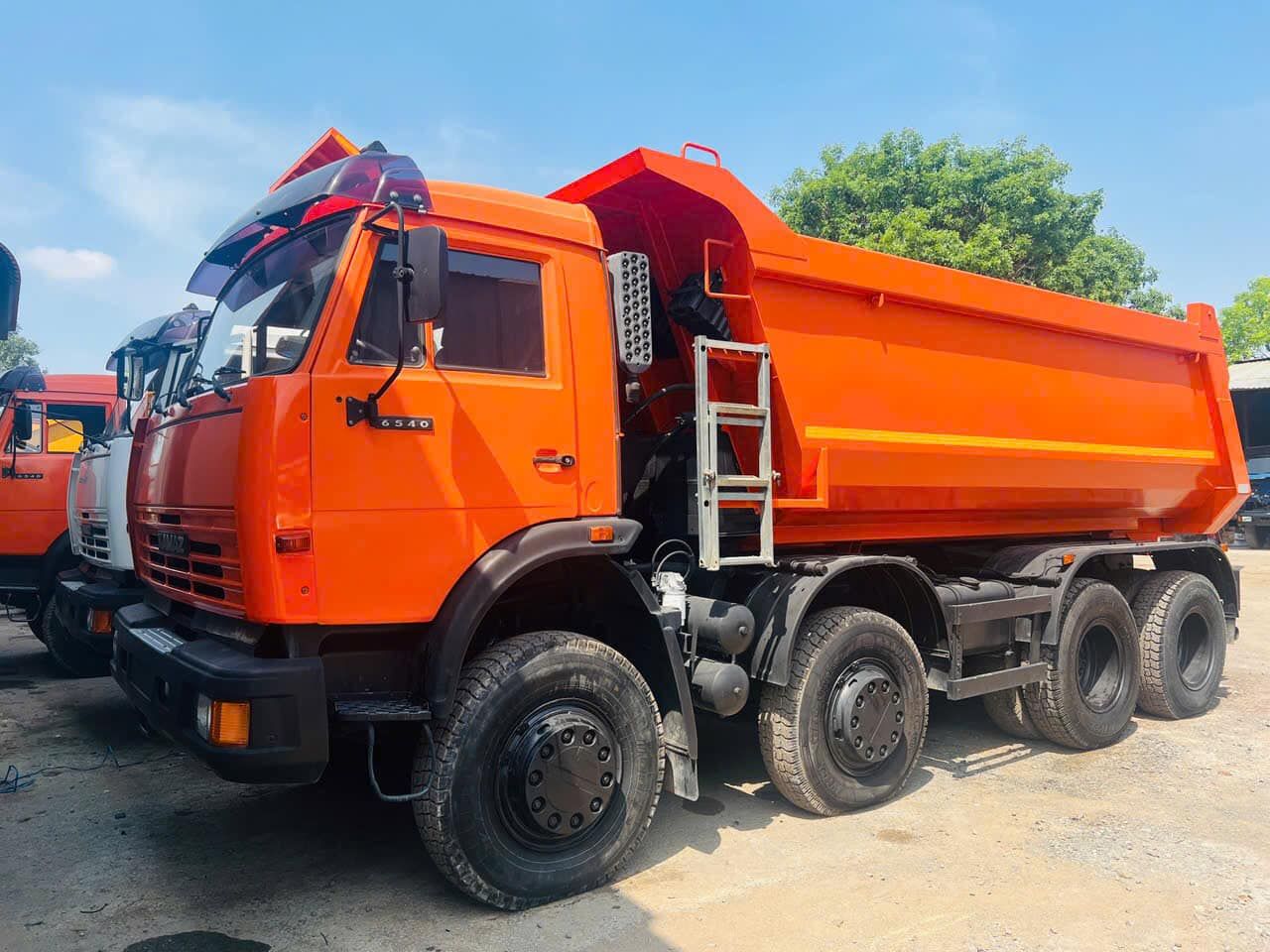xe ben kamaz 4 chân